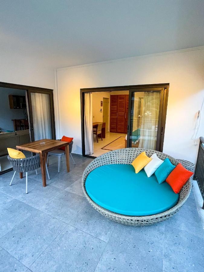 Nautilus Apartments Anse Royale Buitenkant foto