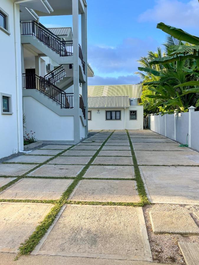 Nautilus Apartments Anse Royale Buitenkant foto